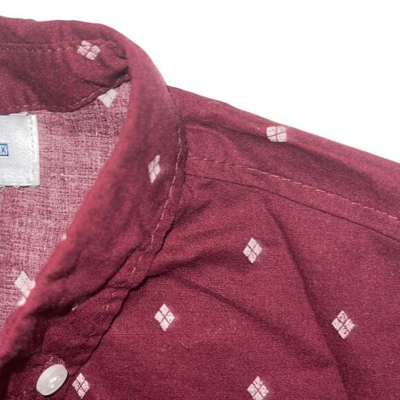 4/$25 Old Navy Flex Burgundy Diamond Button Down - Size S (6-7) - Picture 5 of 5